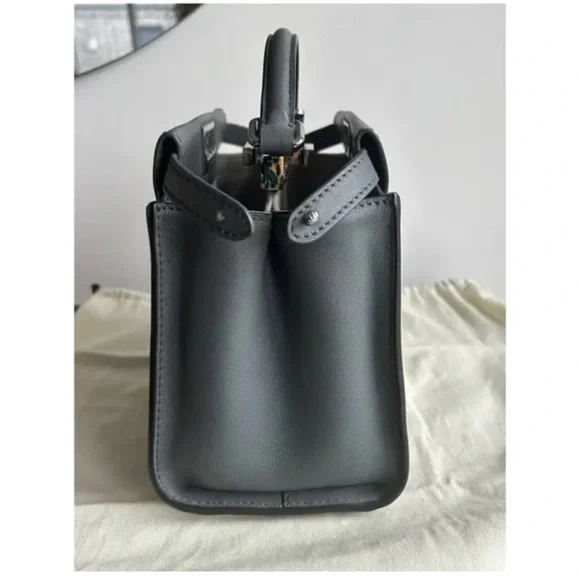 FENDI PEEKABOO Gray Leather bag! Like new! - Picture 3 of 4